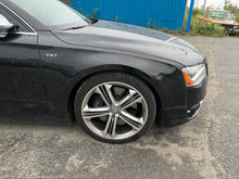 Load image into Gallery viewer, 2013 AUDI S8