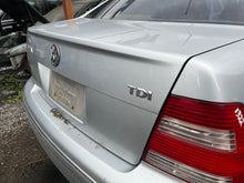 Load image into Gallery viewer, 2004 VW JETTA SILVER TDI AUTO