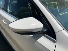 Load image into Gallery viewer, 2013 VW JETTA HYBRID