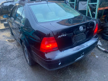 Load image into Gallery viewer, 2000 VW JETTA 2.0 5SPD
