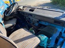Load image into Gallery viewer, 1982 VW VANAGON AIRCOOL MT
