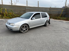 Load image into Gallery viewer, 2002 VW GOLF