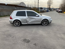 Load image into Gallery viewer, 2002 VW GOLF