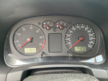 Load image into Gallery viewer, 2002 VW GOLF