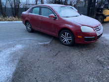 Load image into Gallery viewer, 2006 VW JETTA RED 2.5