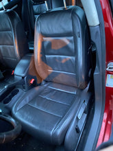 Load image into Gallery viewer, 2006 VW JETTA RED 2.5