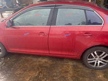 Load image into Gallery viewer, 2006 VW JETTA RED 2.5