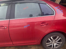 Load image into Gallery viewer, 2006 VW JETTA RED 2.5