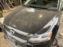 Load image into Gallery viewer, 2013 VW Jetta 2.0 Auto