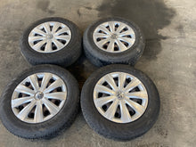 Load image into Gallery viewer, 2013 VW Jetta 2.0 Auto