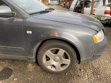 Load image into Gallery viewer, 2004 AUDI A4 1.8 6MT