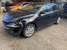 Load image into Gallery viewer, 2017 VW JETTA TSI