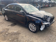 Load image into Gallery viewer, 2017 VW JETTA TSI