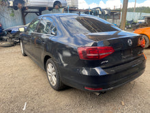 Load image into Gallery viewer, 2017 VW JETTA TSI