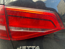 Load image into Gallery viewer, 2017 VW JETTA TSI