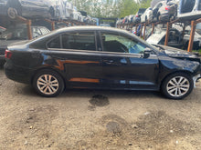 Load image into Gallery viewer, 2017 VW JETTA TSI