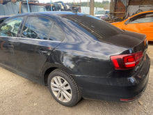 Load image into Gallery viewer, 2017 VW JETTA TSI