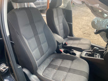 Load image into Gallery viewer, 2017 VW JETTA TSI