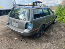 Load image into Gallery viewer, 2003 VW Passat SW 2.8 4 Motion
