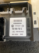 Load image into Gallery viewer, 2006 VW JETTA RED 2.5