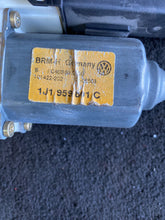 Load image into Gallery viewer, 2004 AUDI A4 1.8 6MT