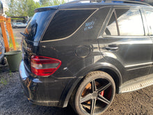 Load image into Gallery viewer, 2007 MERCEDES ML63