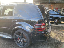 Load image into Gallery viewer, 2007 MERCEDES ML63