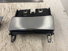 Load image into Gallery viewer, 1985 MERCEDES 300SD W126