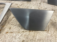 Load image into Gallery viewer, 1985 MERCEDES 300SD W126