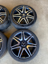 Load image into Gallery viewer, 1985 MERCEDES 300SD W126