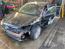 Load image into Gallery viewer, 2009 VW Rabbit 5sp