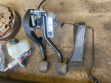 Load image into Gallery viewer, 2011 BMW 328I 6SP