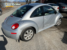 Load image into Gallery viewer, 2008 VW BEETLE 2.5 MT