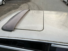 Load image into Gallery viewer, 1984 BMW 318i