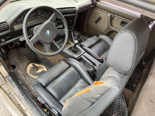 Load image into Gallery viewer, 1984 BMW 318i