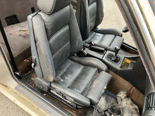 Load image into Gallery viewer, 1984 BMW 318i