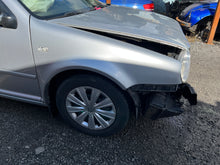Load image into Gallery viewer, 2003 VW GOLF TDI AT