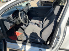 Load image into Gallery viewer, 2007 VW Rabbit 2dr 5sp