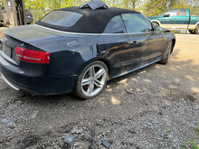 Load image into Gallery viewer, 2010 AUDI S5 Auto
