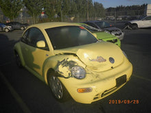 Load image into Gallery viewer, 2000 VW BEETLE

