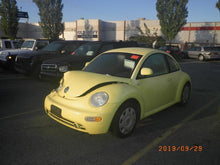 Load image into Gallery viewer, 2000 VW BEETLE
