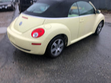 Load image into Gallery viewer, 2006 VW BEETLE CONV

