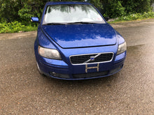 Load image into Gallery viewer, 2006 VOLVO V50 AWD 6SPD TURBO

