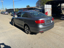 Load image into Gallery viewer, 2011 VW JETTA 2.5
