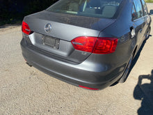 Load image into Gallery viewer, 2011 VW JETTA 2.5
