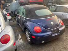 Load image into Gallery viewer, 2005 VW BEETLE CONVERTIBLE
