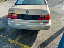 Load image into Gallery viewer, 1996 VW JETTA 2.0 5SP
