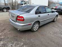 Load image into Gallery viewer, 2002 VOLVO S40
